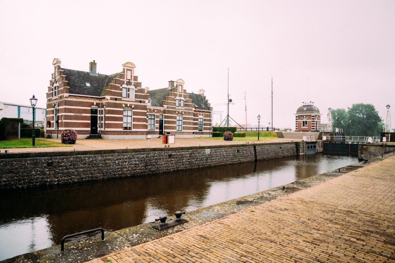 Huis Aan De Haven Lemmer Exteriör bild